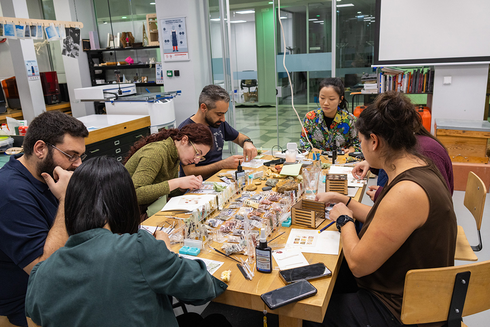 "Micro Narratives" workshop by Xin Yang